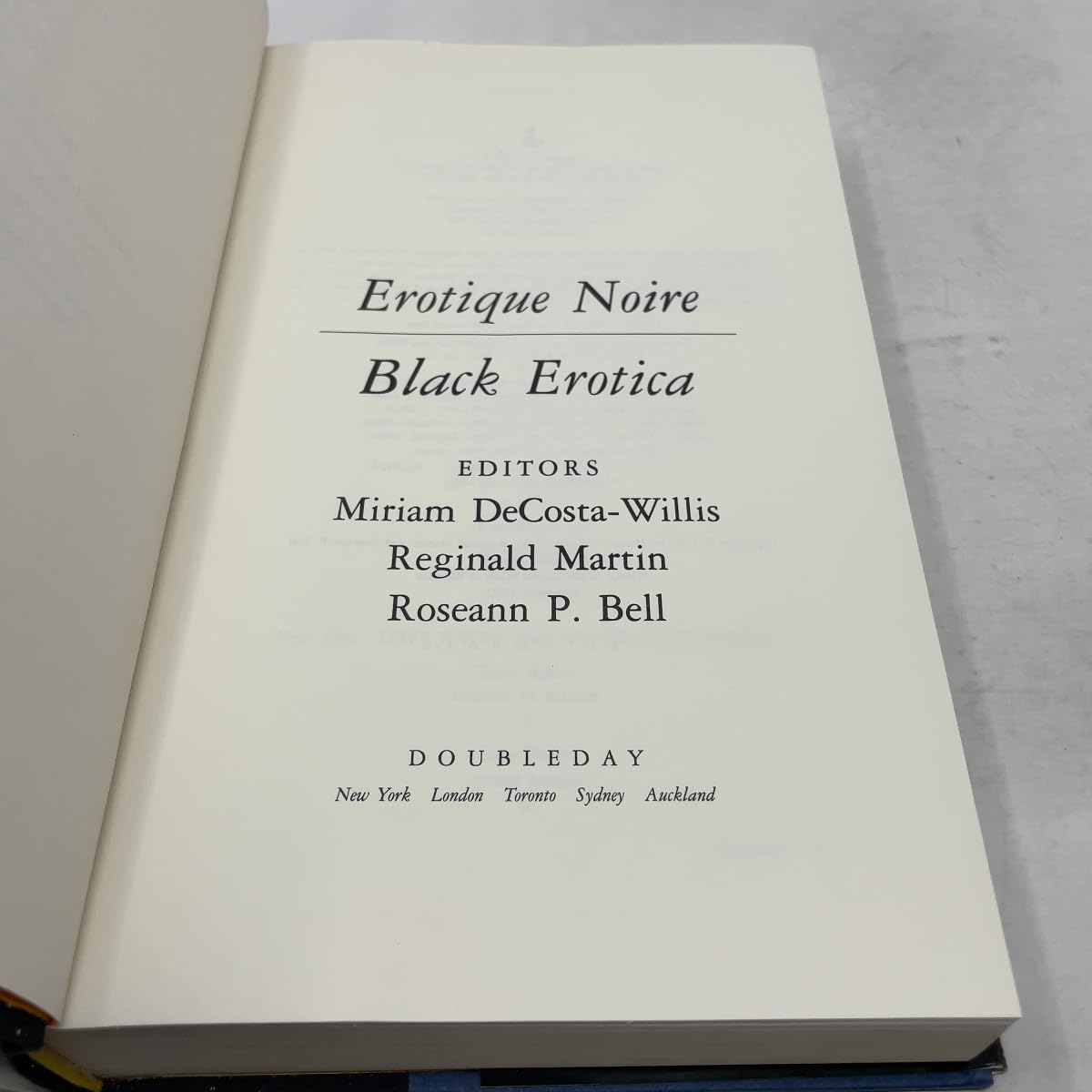 EROTIQUE NOIRE