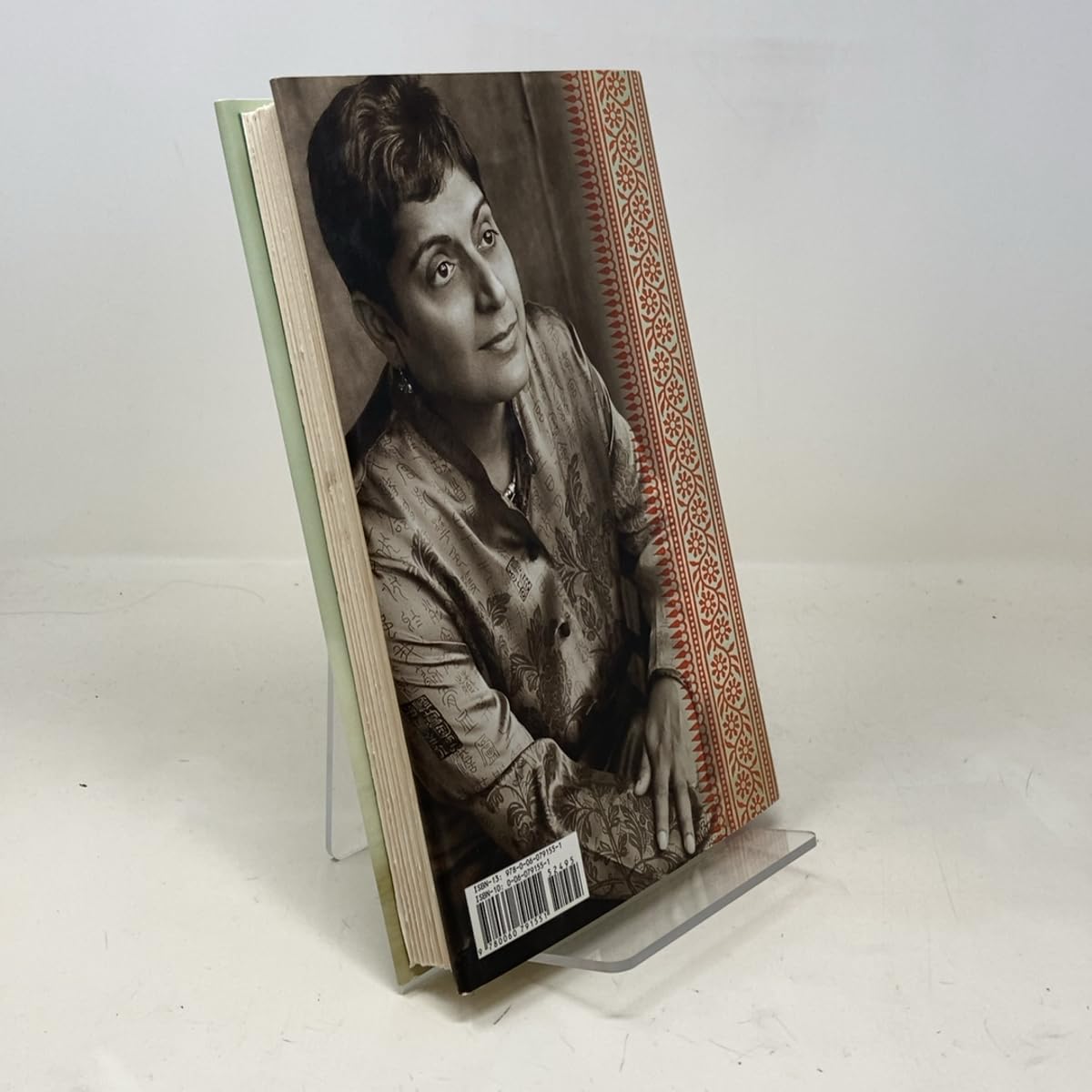 The Space Between Us: A Multilayered Novel of Honor, Tradition, and Gender Struggles in Modern India