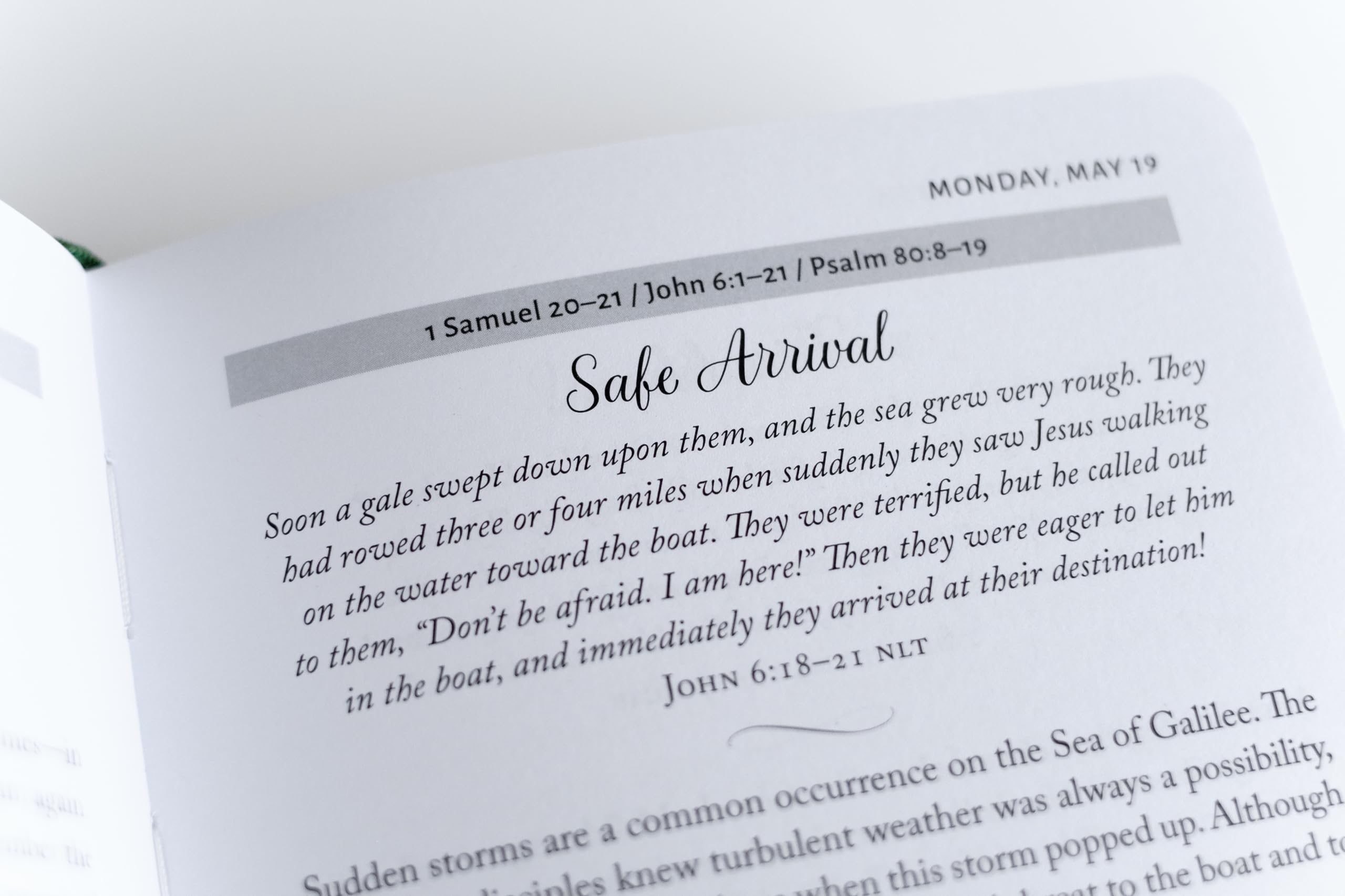 Daily Wisdom for Women 2025 Devotional Collection (Daily Wisdom - Annual Edition)