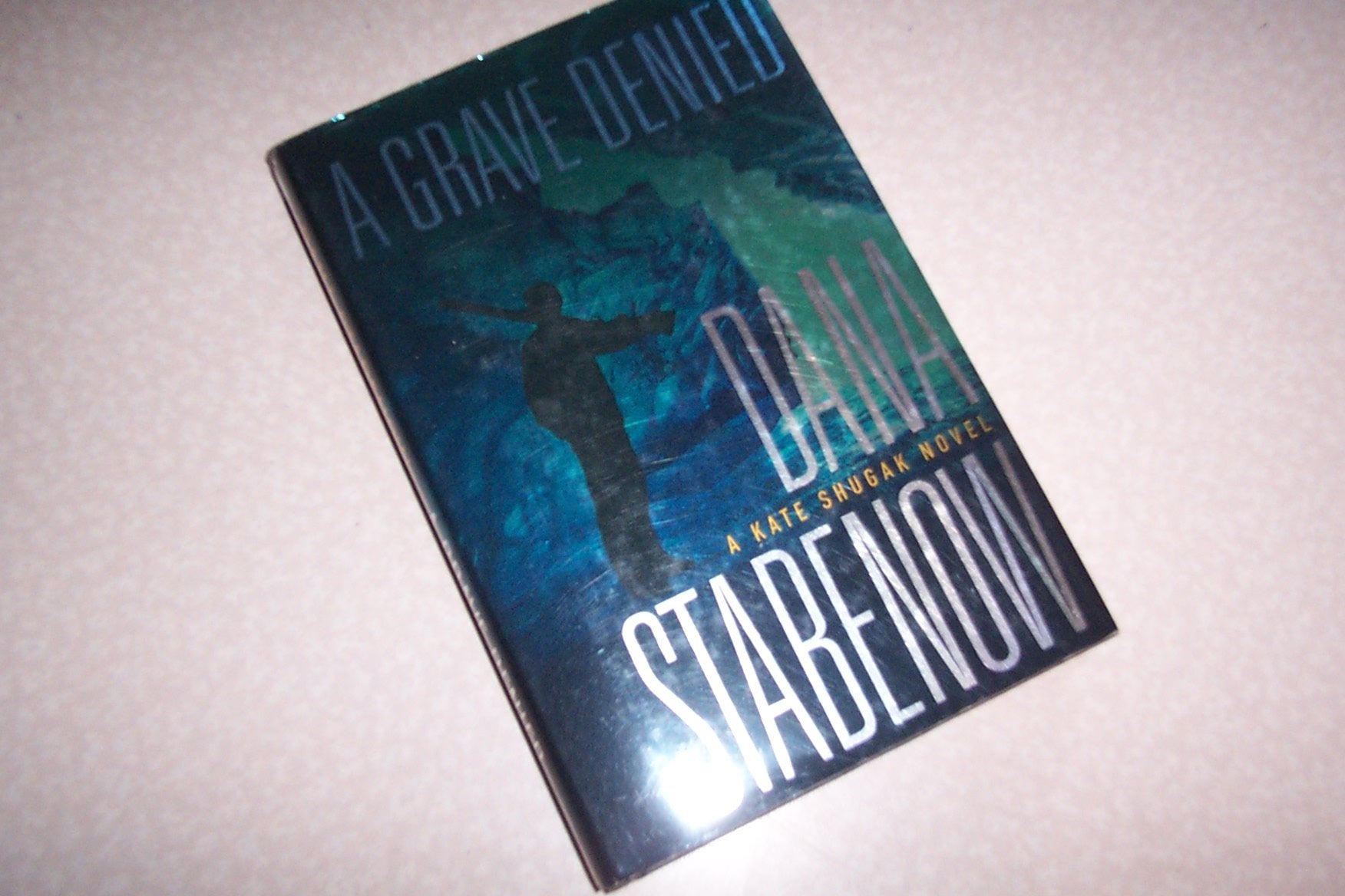 A Grave Denied: A Kate Shugak Novel