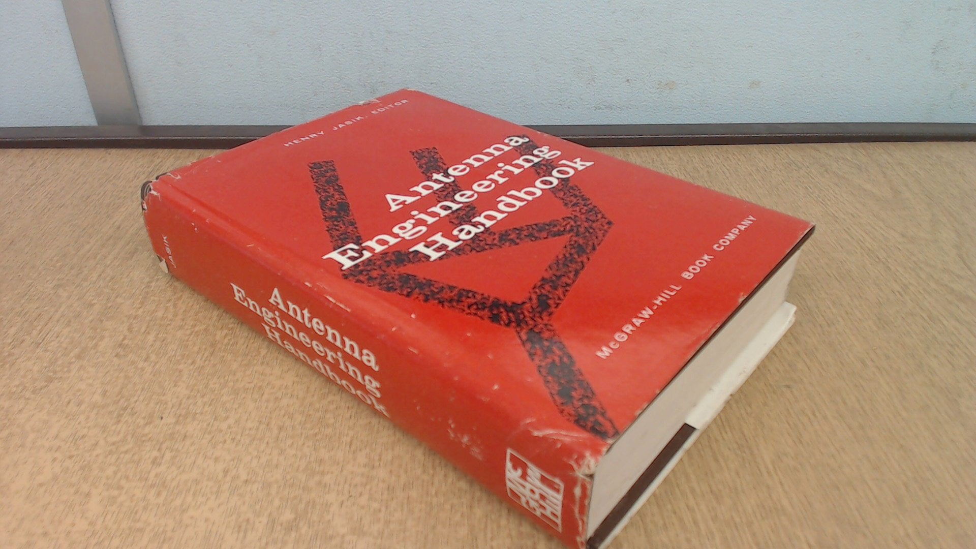 Antenna Engineering Handbook