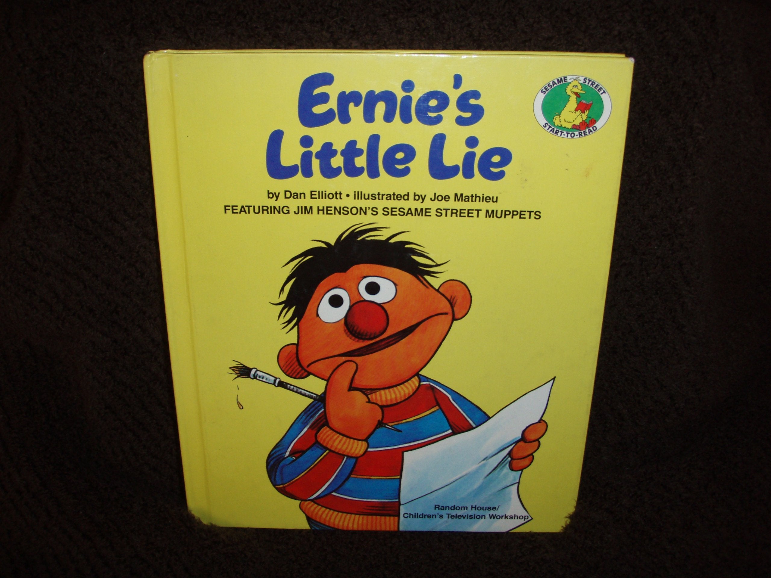 Ernie's Little Lie (Sesame Street Start-to-Read Books)