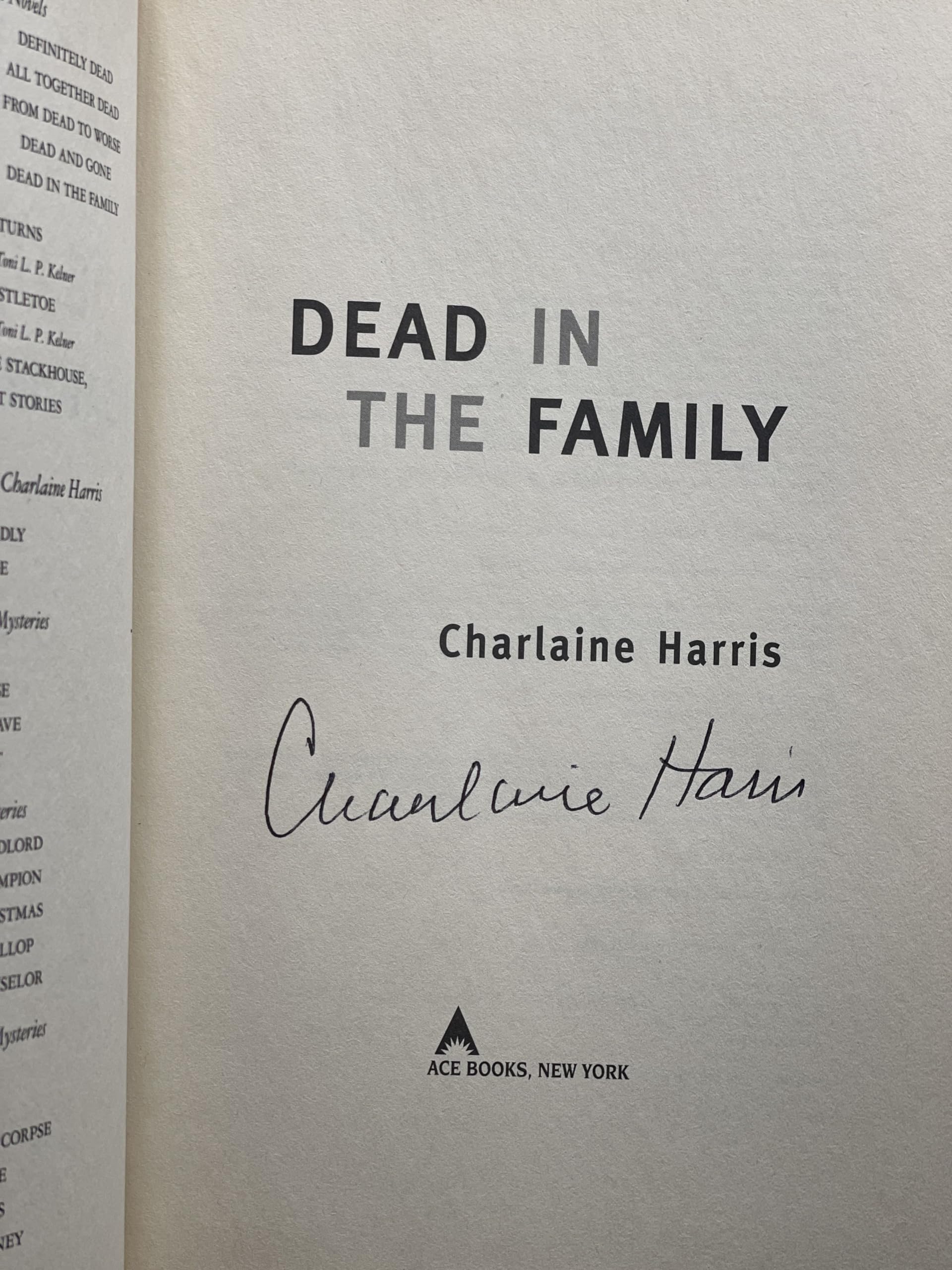 Dead in the Family (Sookie Stackhouse/True Blood, Book 10)