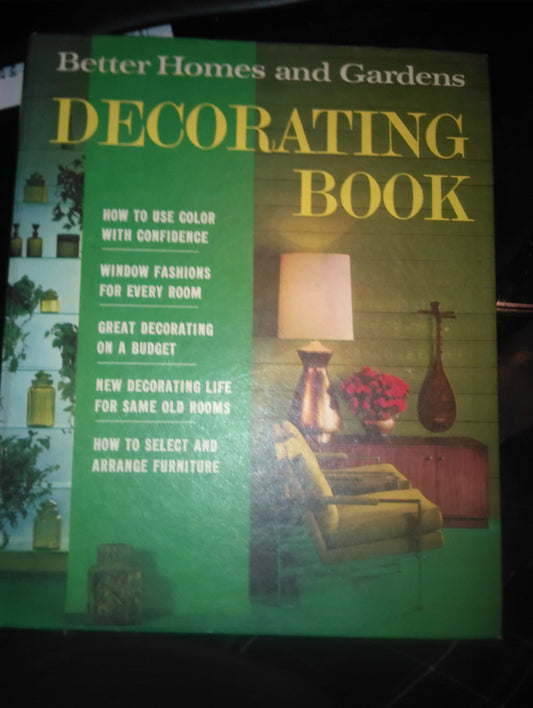 Better Homes and Gardens Decorating Book 1968 [Ringbound] Better Homes and Gardens