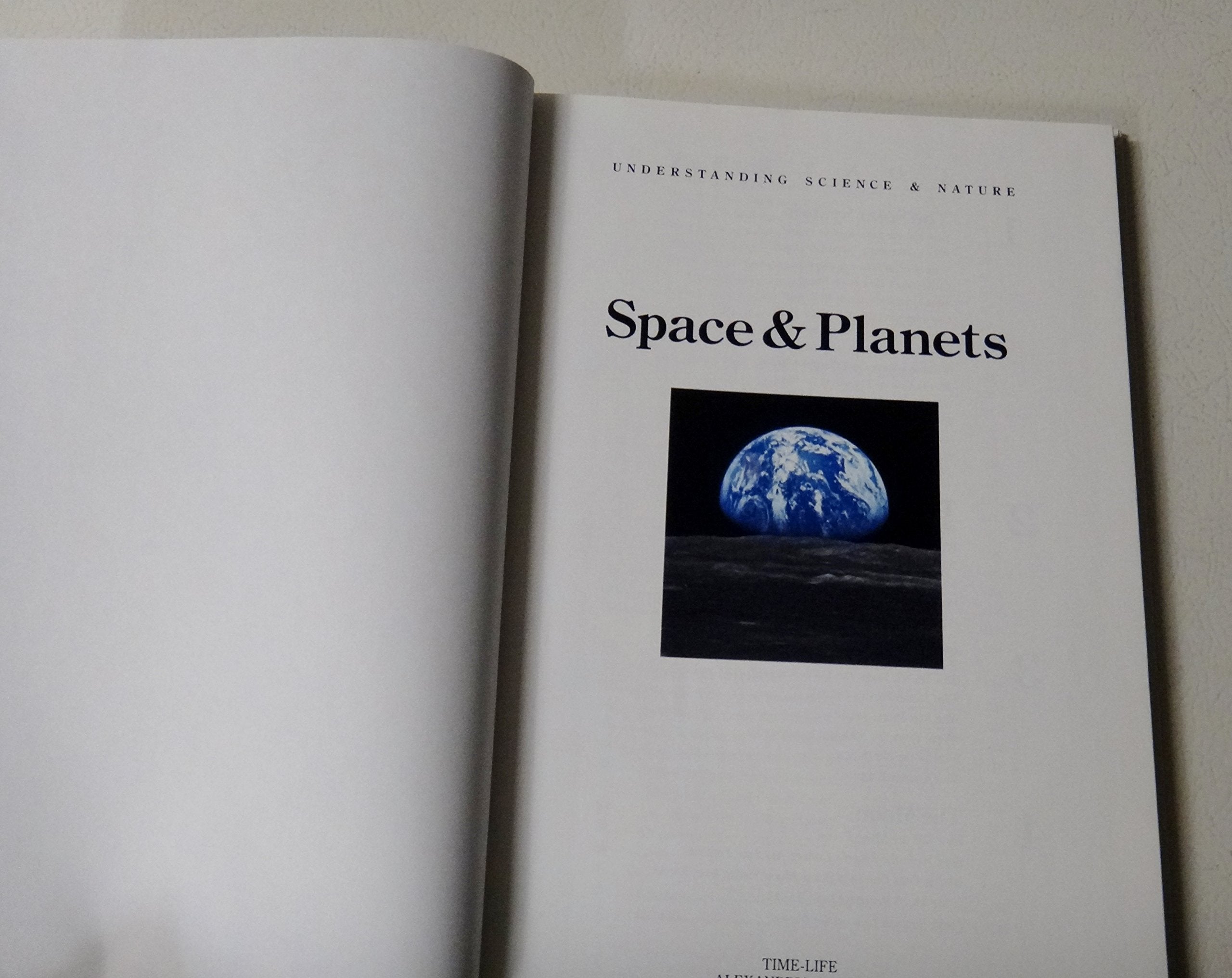 Space & Planets (Understanding Science & Nature)