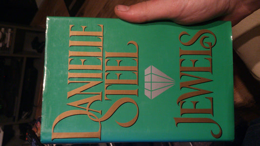 Jewels [Hardcover] Danielle Steel