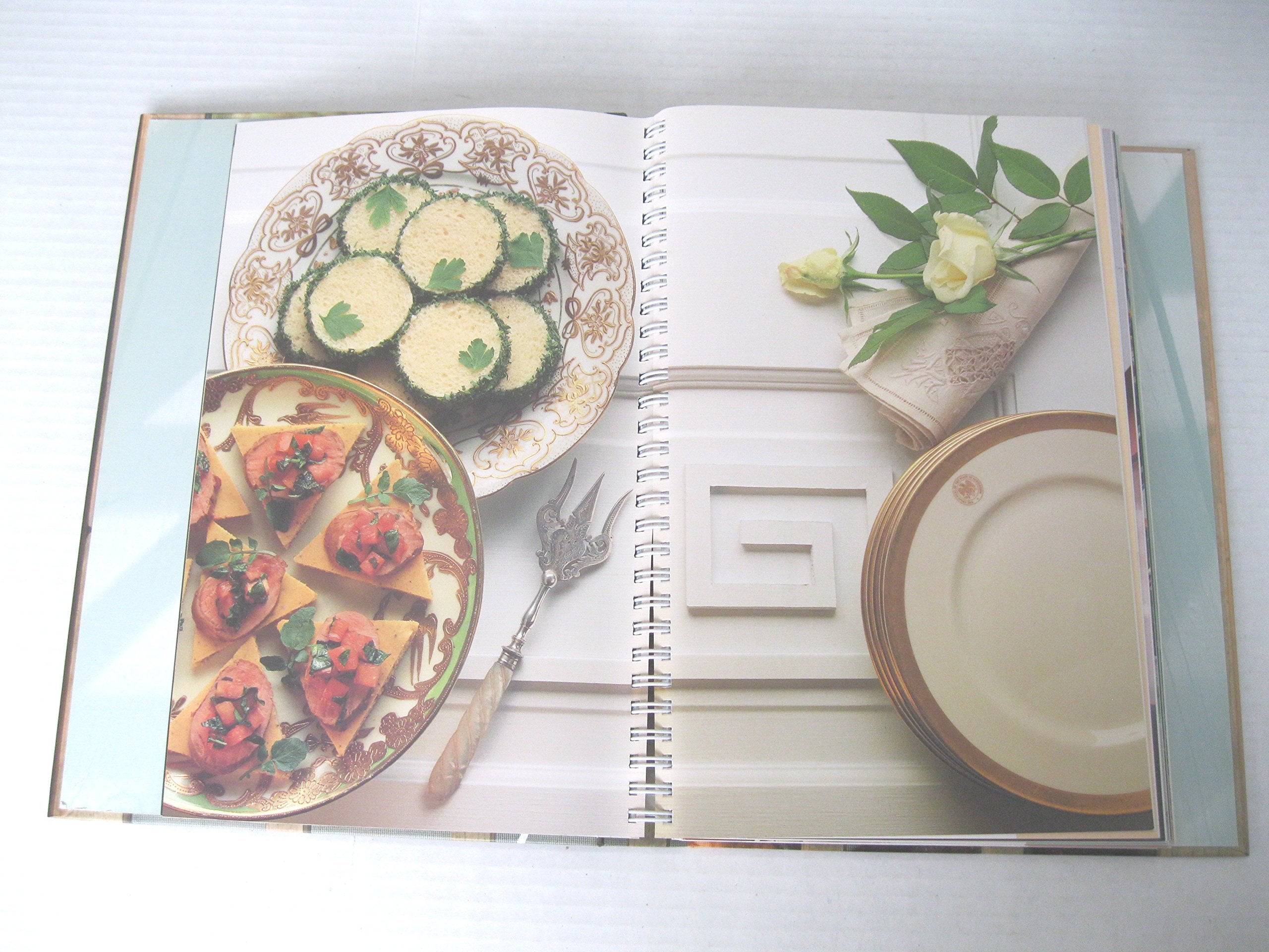 Come on in: Recipes from the Junior League of Jackson, Mississippi