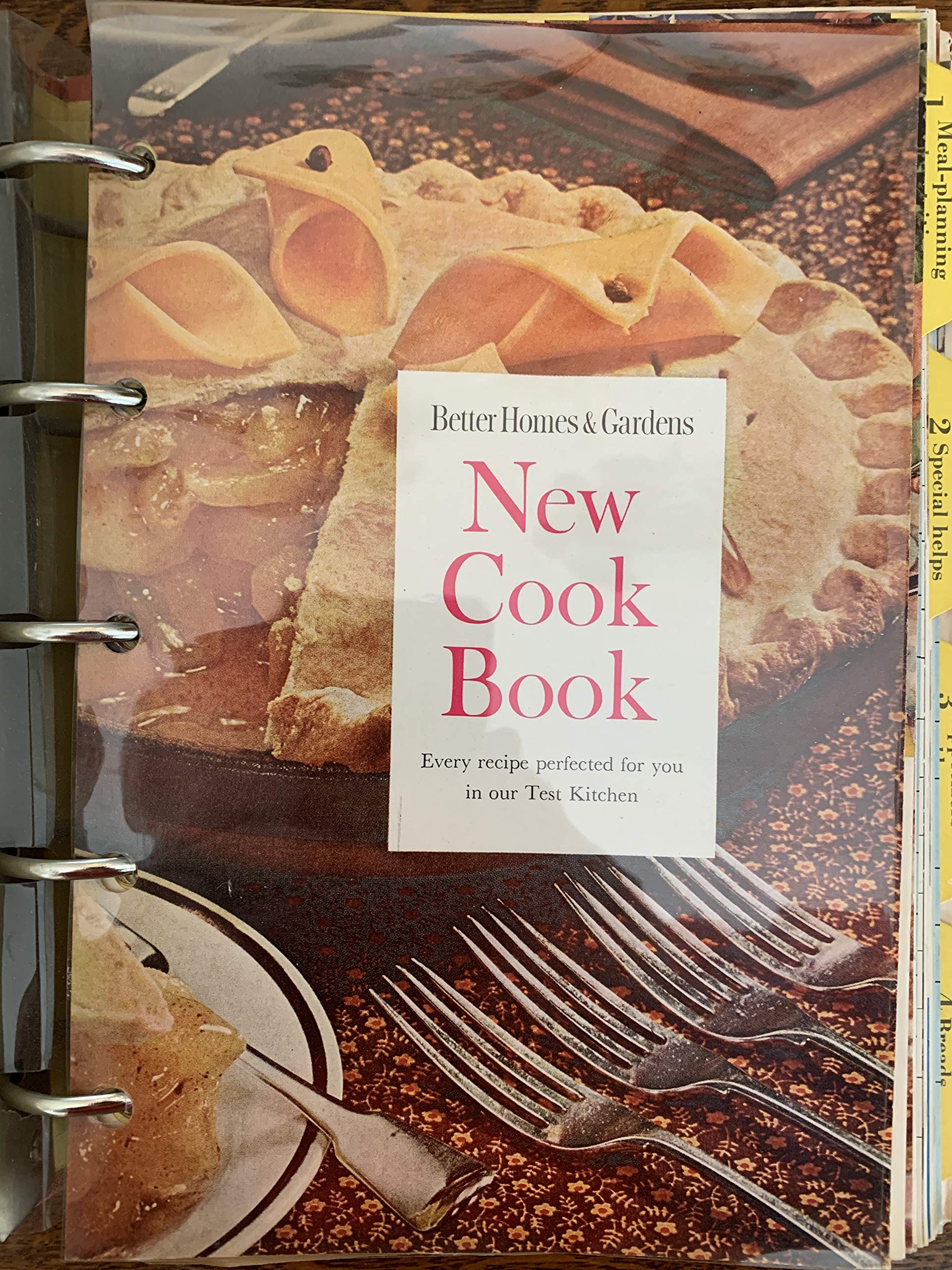Better Homes & Gardens New Cook Book
