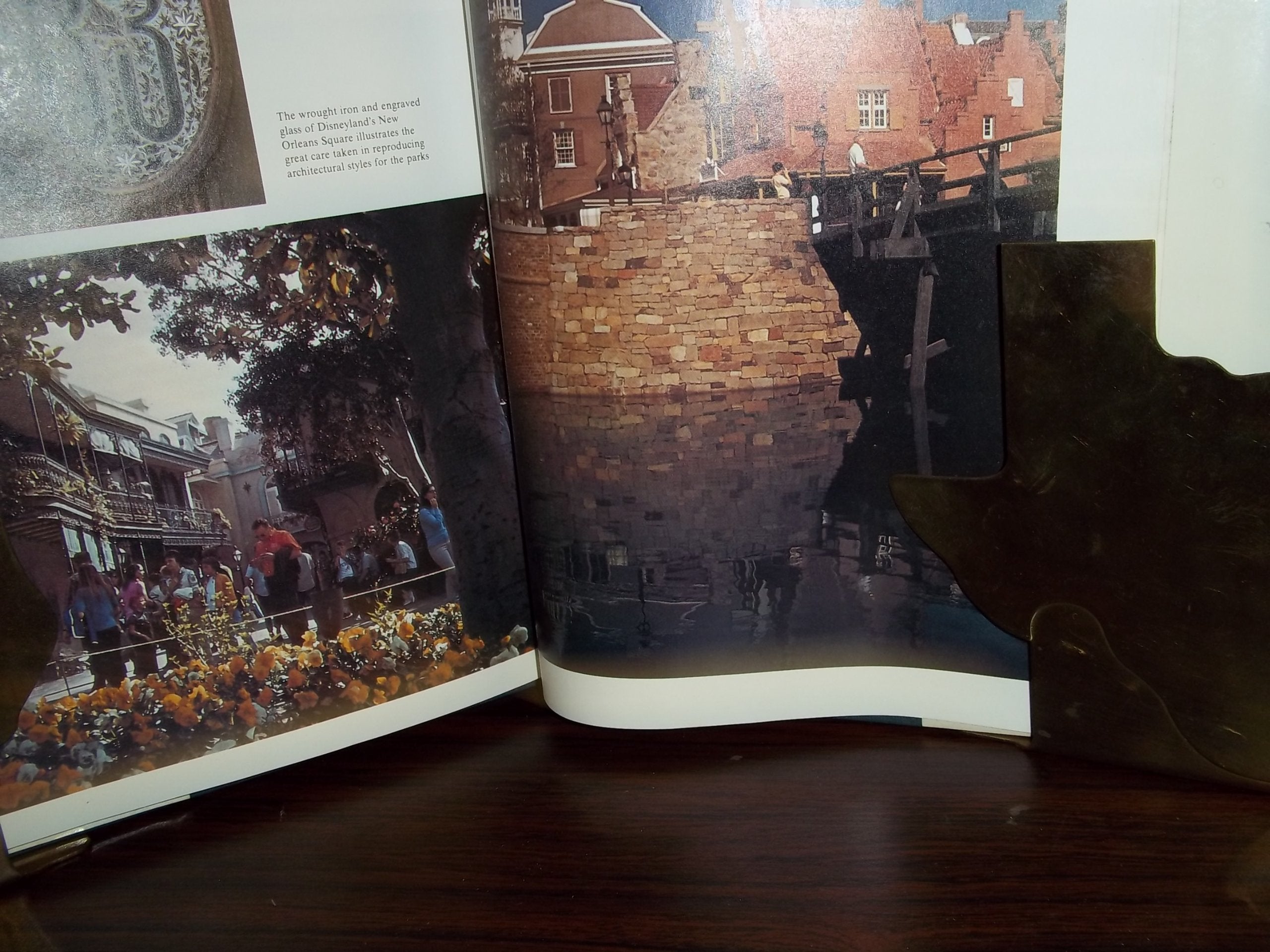 The Art of Walt Disney: From Mickey Mouse to the Magic Kingdoms, New Concise NAL Edition