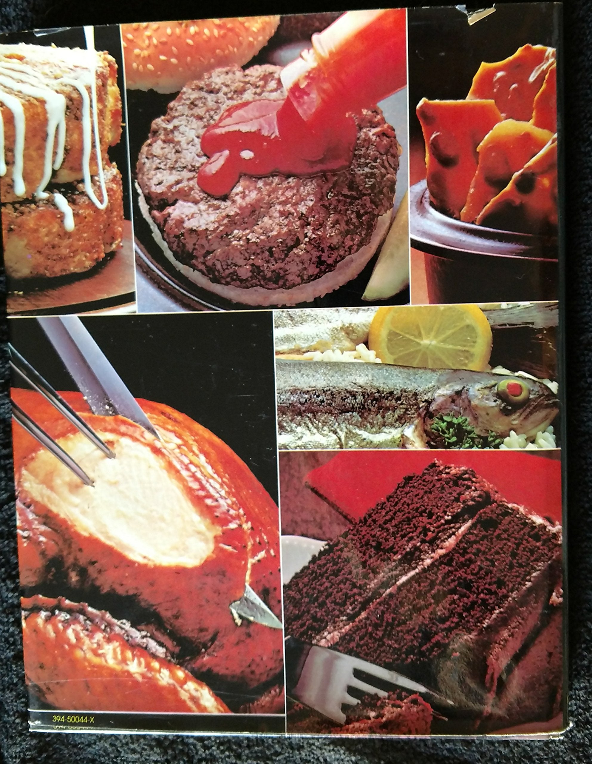 The General Electric microwave guide & cookbook: The only complete guide to microwave cooking, containing step-by-step microlessons, wide-ranging and ... techniques, and more than 450 color p